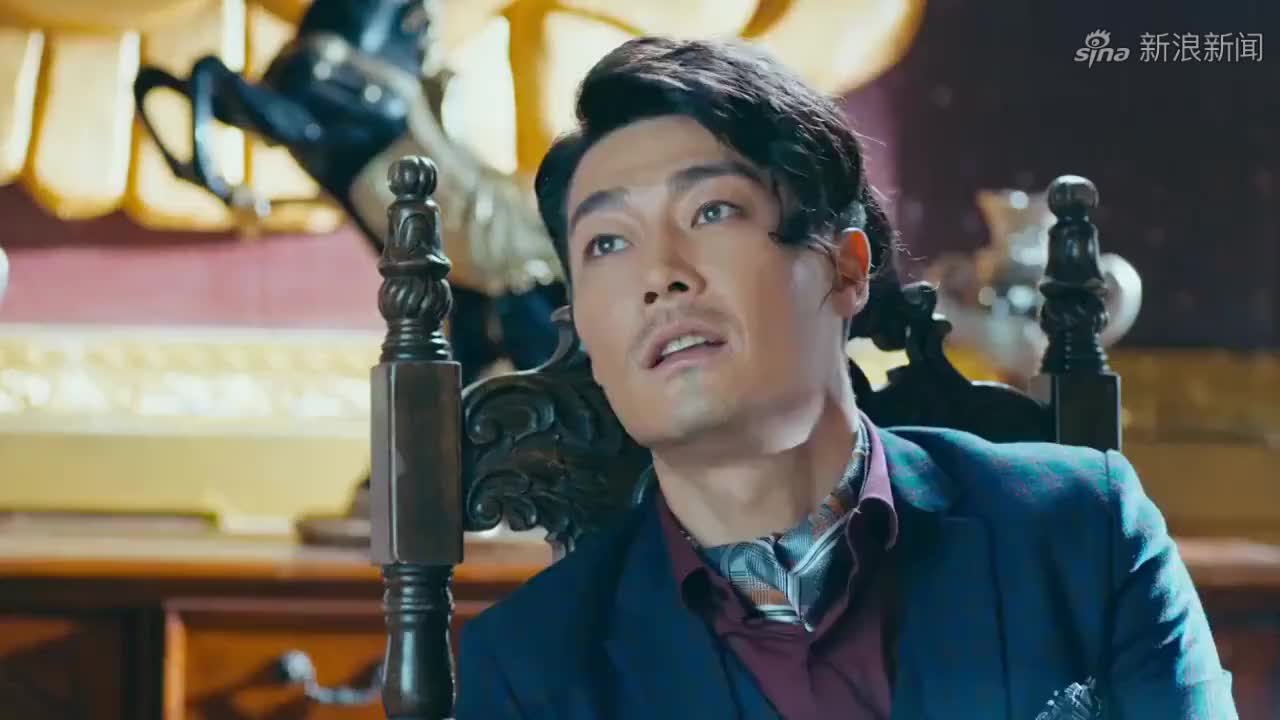 童飞年轻气盛,只身去会漕帮柯爷,直言:万家码头绝不卖