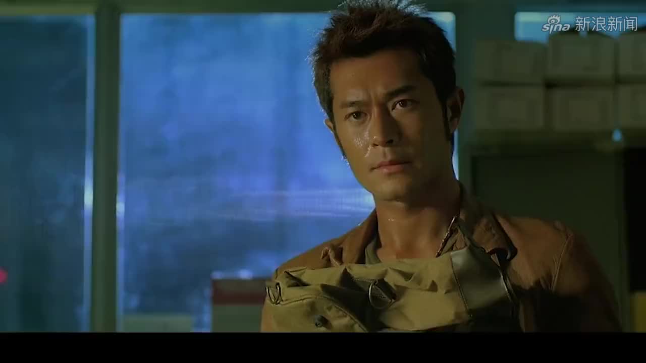 导火线:渣哥以为成功出狱就没事,哪料小子看不过,冲上去就揍他