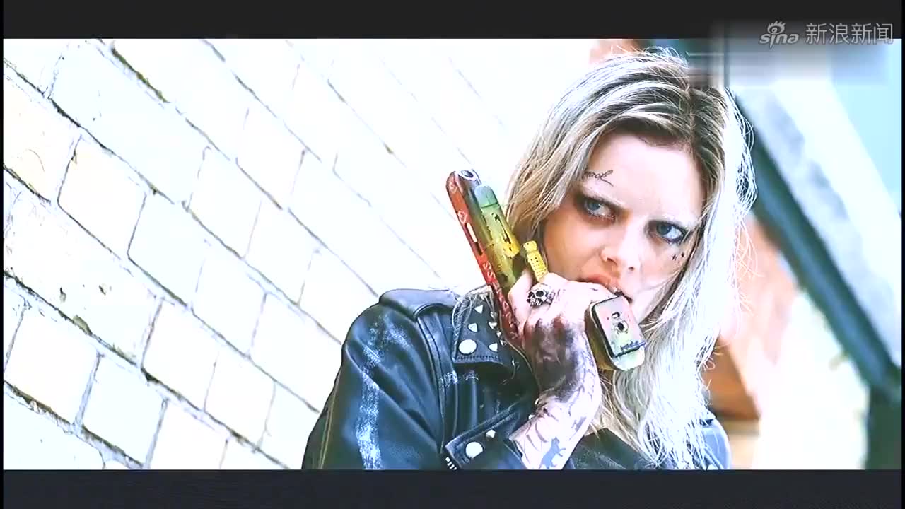 半路枪手:这一板一眼的动作,神似小丑女,你爱了吗