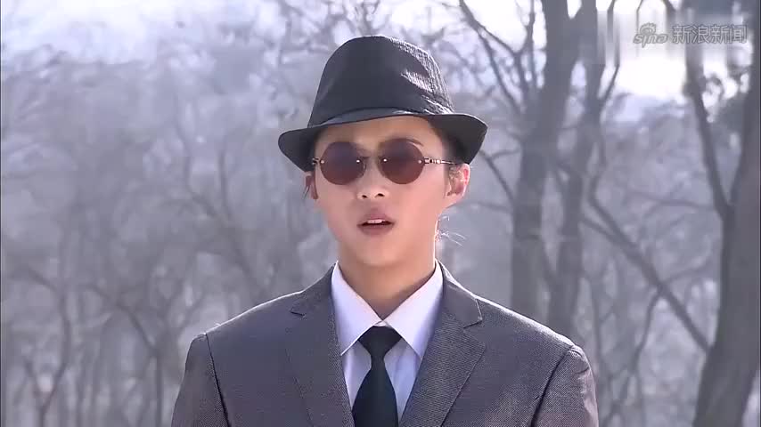 野山鹰:轿子里藏着枪,伪军贪图小财,很容易就被哄骗了