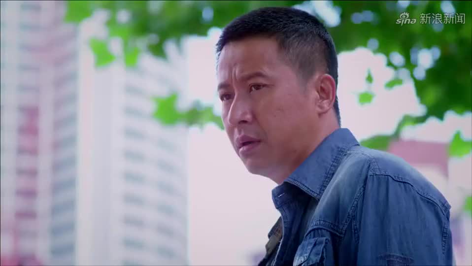 无贼:向所长亲手送走了孙子,这下没他的蹦蹦跳跳,不适应了吧!