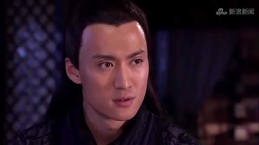 石无忌帮忙夹菜,一家人坐在一起吃饭,场面着实尴尬