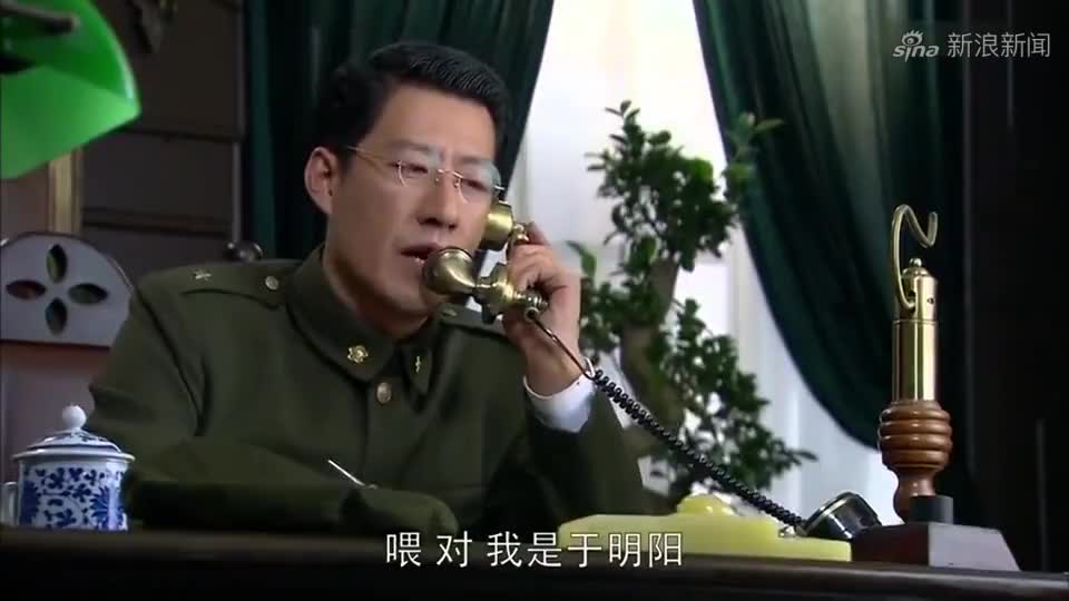 密使:于明辉周旋在两个女人之间,此刻又和罗美慧有说有笑的