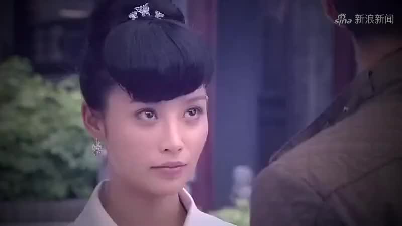 冷风暴:邵雪桐上坟祭祀遭特务围攻,帅男子舍命保护她,从此爱上