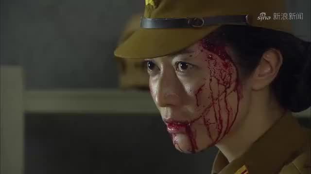 雪鹰:女鬼子不自量力,挑战中国女高手,当场被徒手打趴下