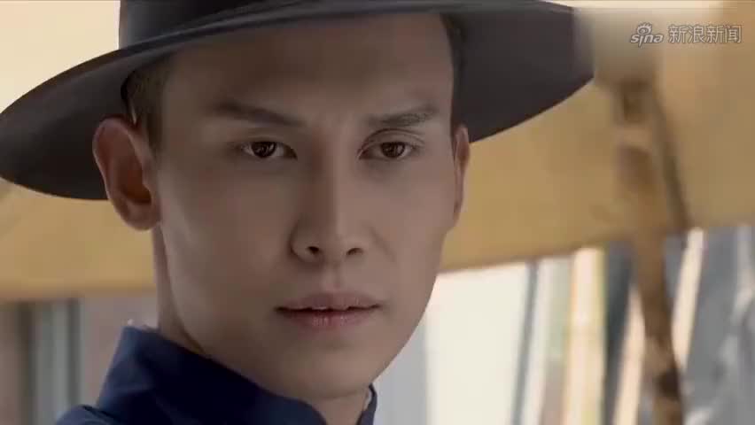 黑狐:方天翼被青帮的人抓住,不料天翼比划出手势,青帮老大慌了