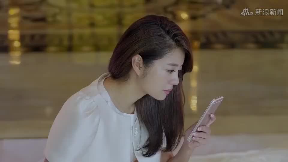 御姐归来何开心好不容易告个白,还被拒绝了