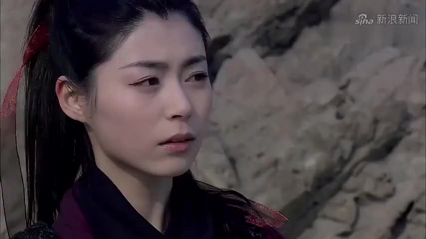 楚留香:女侠惹恼楚留香,楚留香单手倒提她,直接把她扔江里