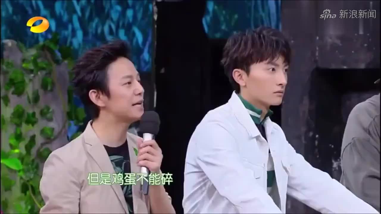 轻功代表冒险家张新成,现场秀飞行技能,何炅直接惊呆了