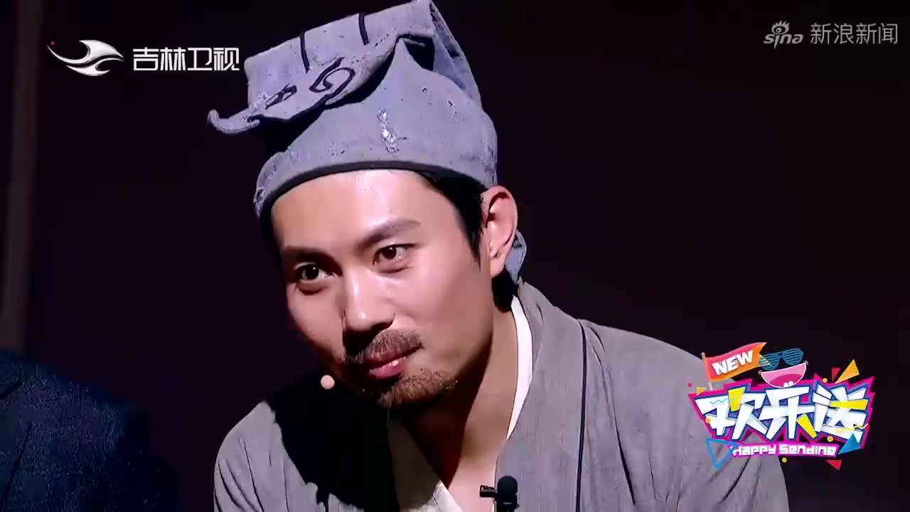 写家书开头很关键,士兵一句"在吗"整懵鄂博,太逗了!