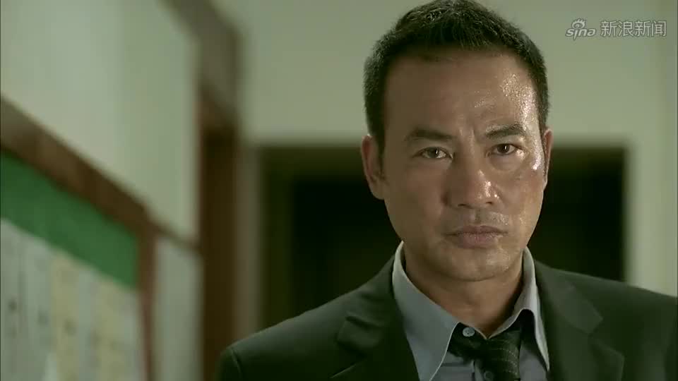 侠盗高飞:任达华带美女抢金店,小弟机枪扫射,猛汉太猖狂