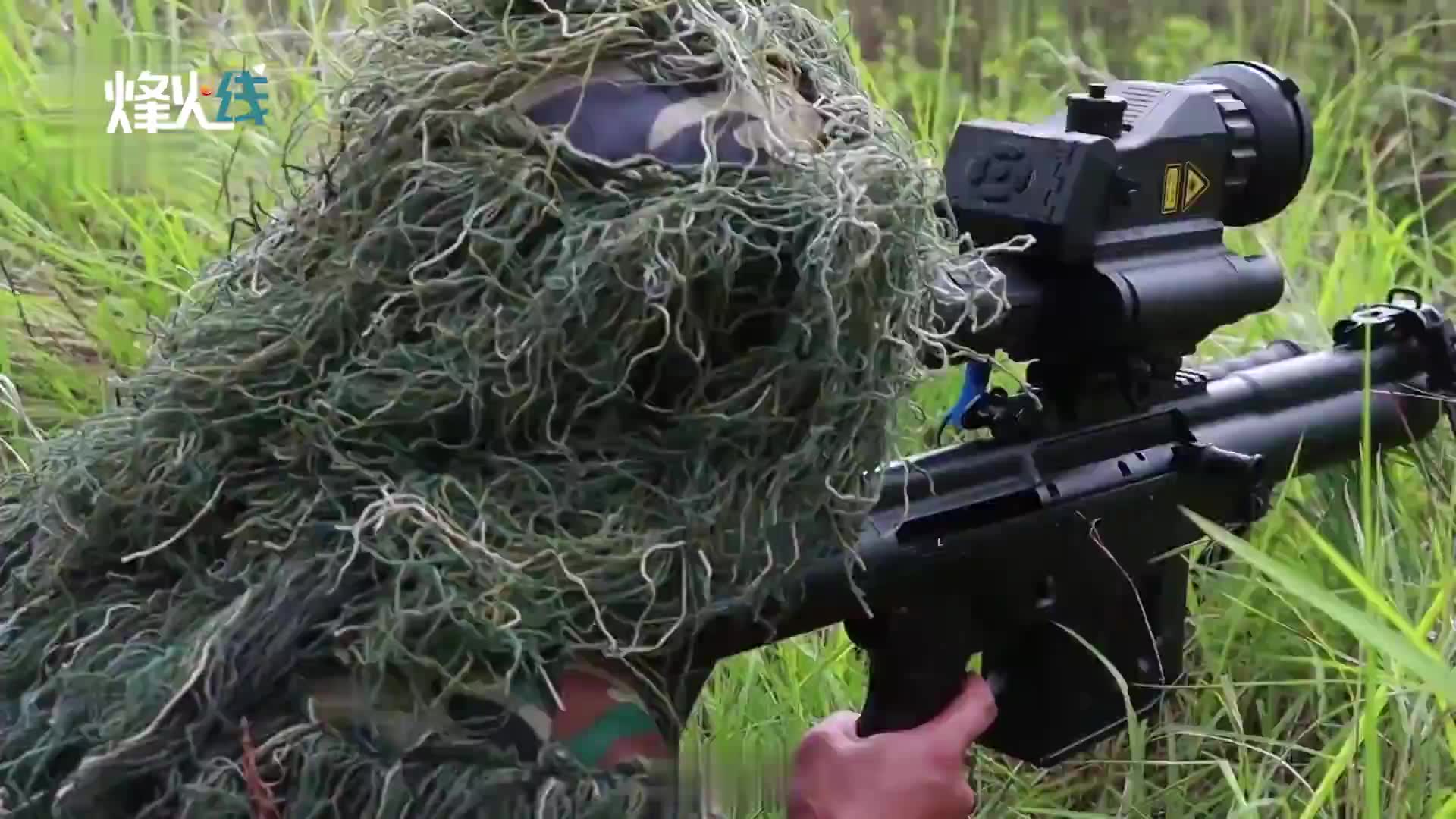 解放军东部战区出动多军种力量在台岛周边实兵演练