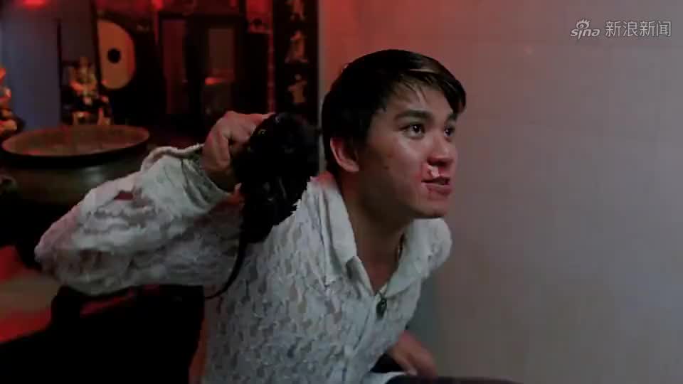 谢霆锋版本陈浩南,落入东星沙蜢手里,被吊起来暴打