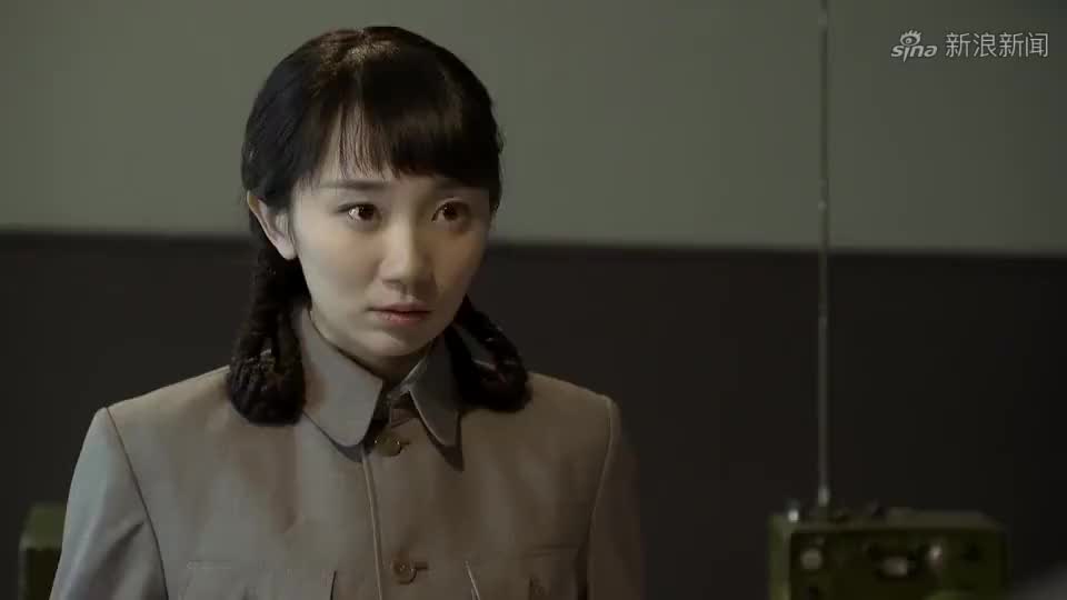 伪装者:梁处长趁汪曼春不在,威胁朱徽茵,让他的电台消失