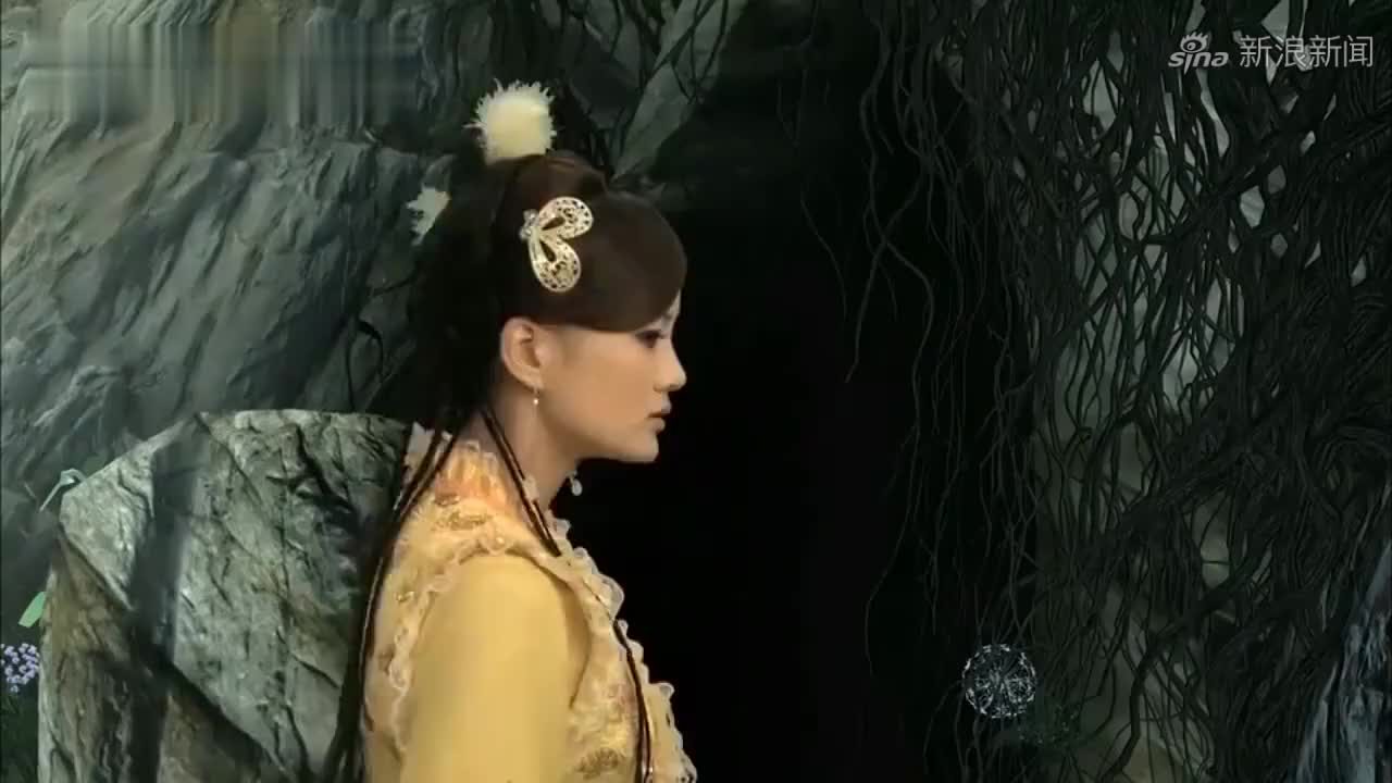 活佛济公绿姬和乾坤洞主的对话被白雪听到,白雪竟说出这话