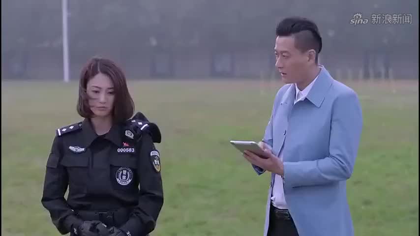 杜飞告诉李姝寒自己的感情事,听完后姝寒眼含泪光,好感人!