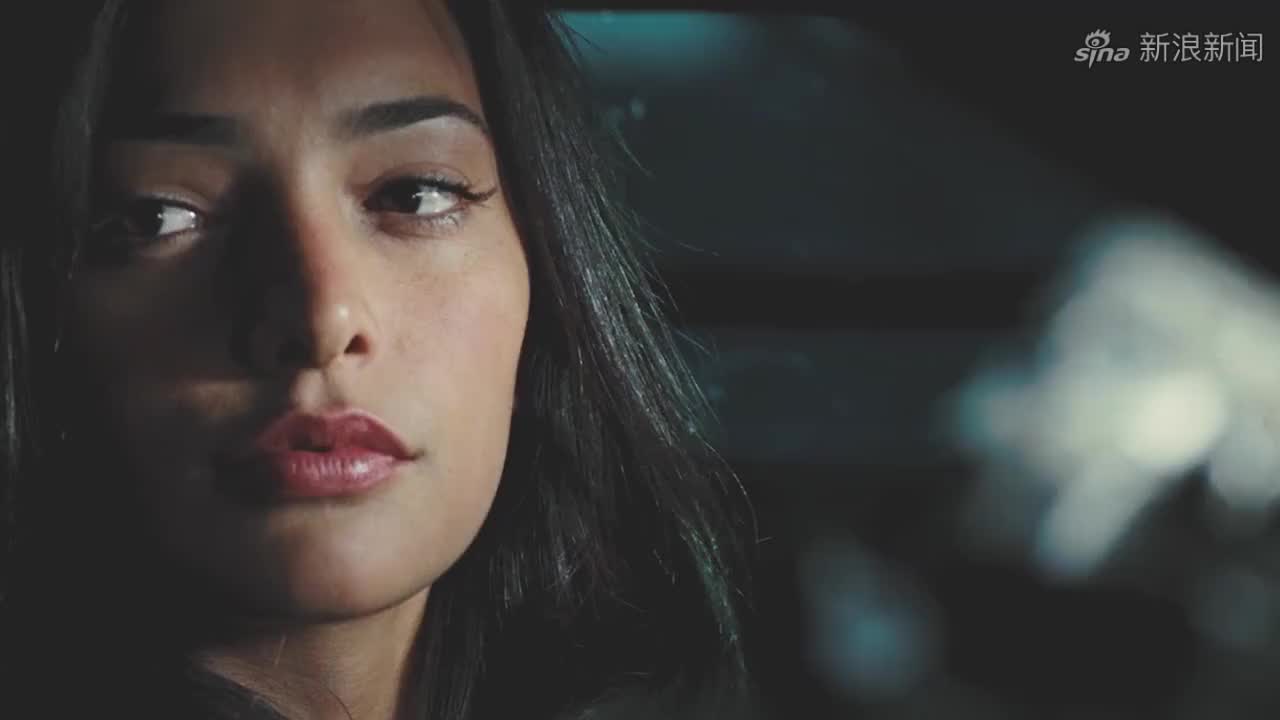 娜塔丽·马丁内斯:天赐般健康匀称的性感好身材