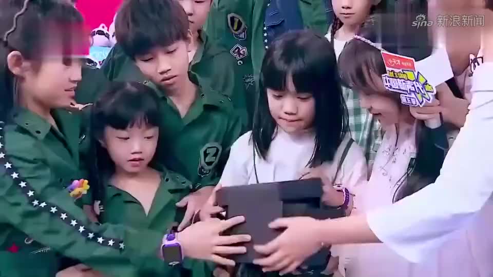 张碧晨女儿首曝光:长相甜美像极了华晨宇!张碧晨罕见谈家人合集