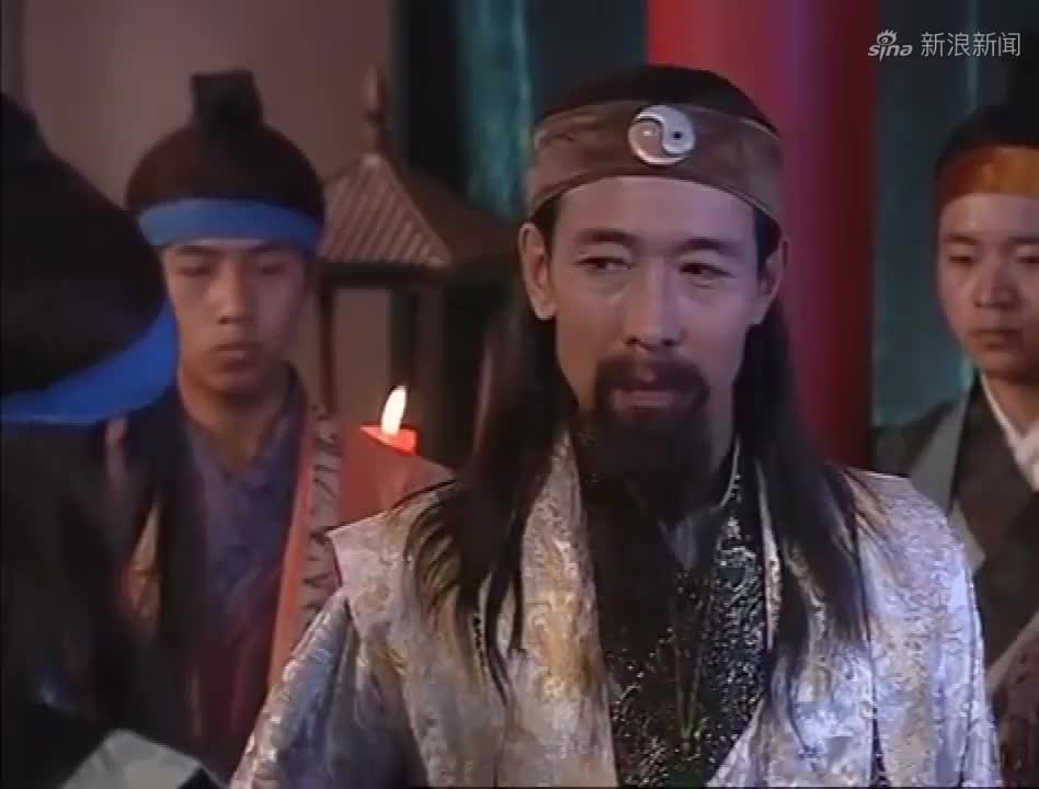 侠客行张三李四现世,腰间葫芦对他们是良药,别人喝就是剧毒