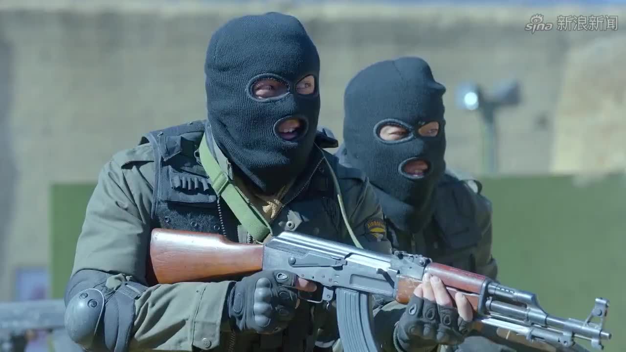 突击:梁永军离开侦察连,全连战士列队欢送,梁永军泪奔!