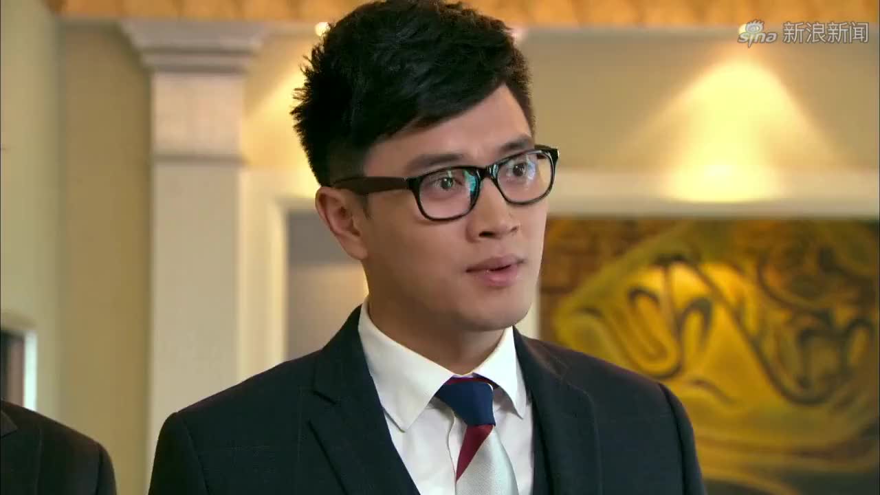 因为爱情有多美:陈笑飞看着眼前的公司太高兴