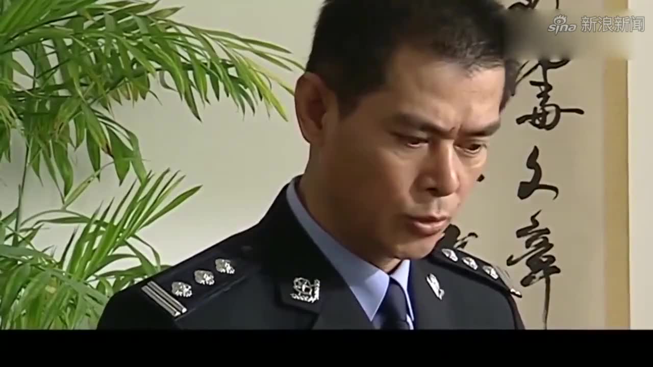 黑社会当街行凶,督察长带上武装特警,将他们一锅端