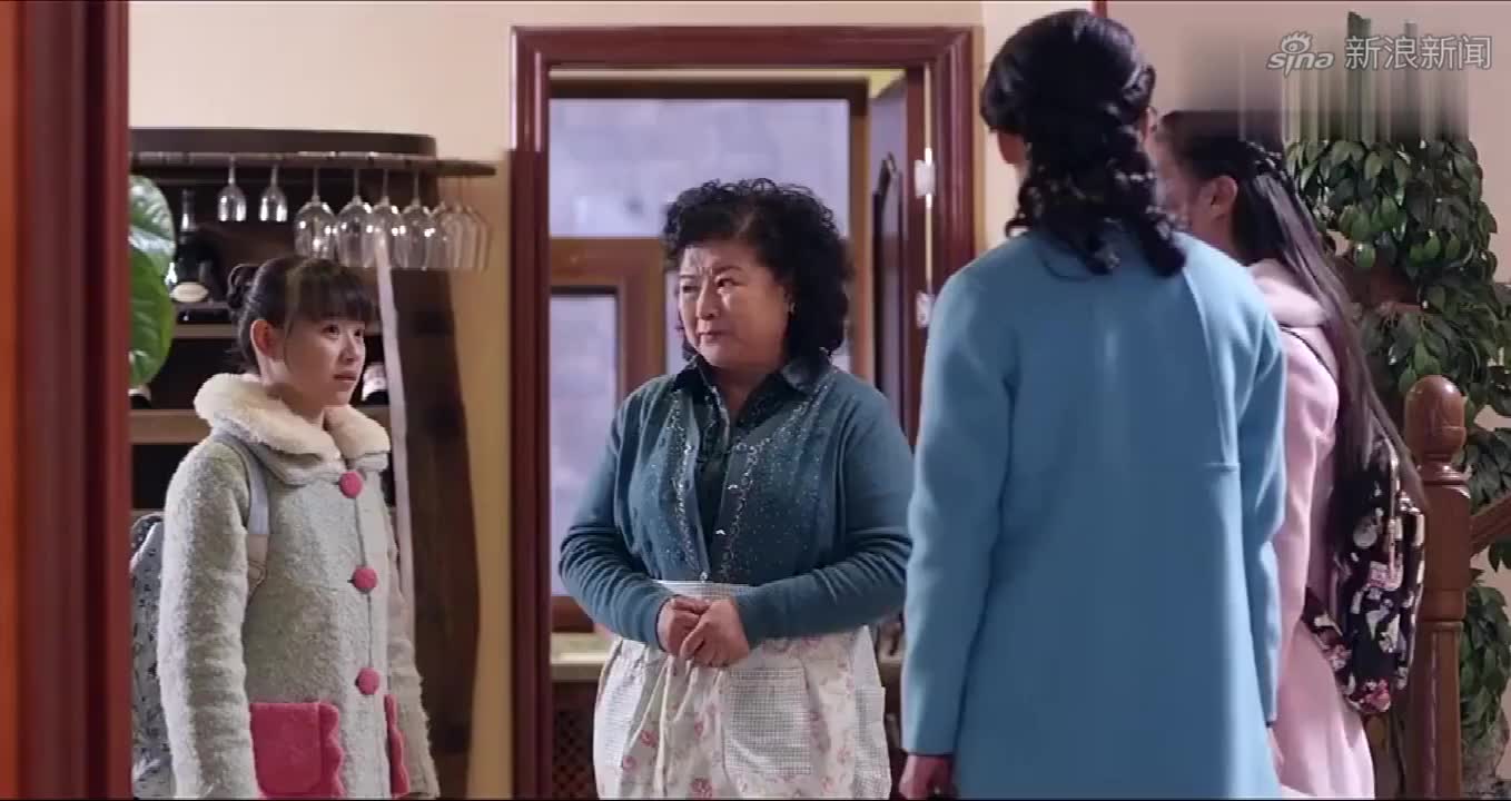 木兰妈妈:小月到富女孩家做客,富家姥姥觉得她像自个女儿,有趣