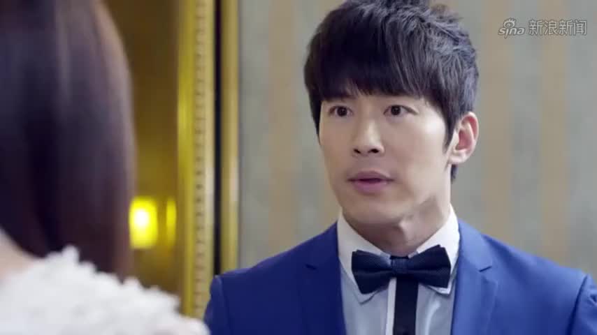 临时演员:还没下车就看到撞衫了,美女的做法十分完美