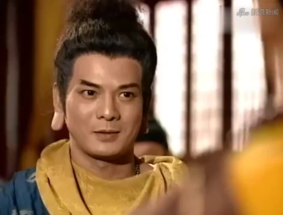 全真教把孙婆婆打伤,小龙女霸气出场似仙女下凡,尹志平看呆了