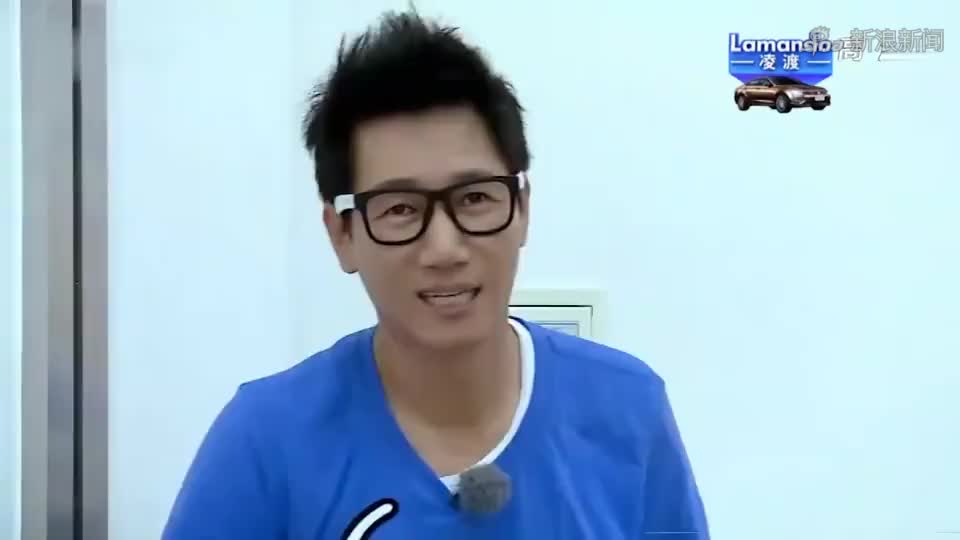 奔跑吧兄弟:跑男成员击鼓,baby把张国伟的牙都打掉了