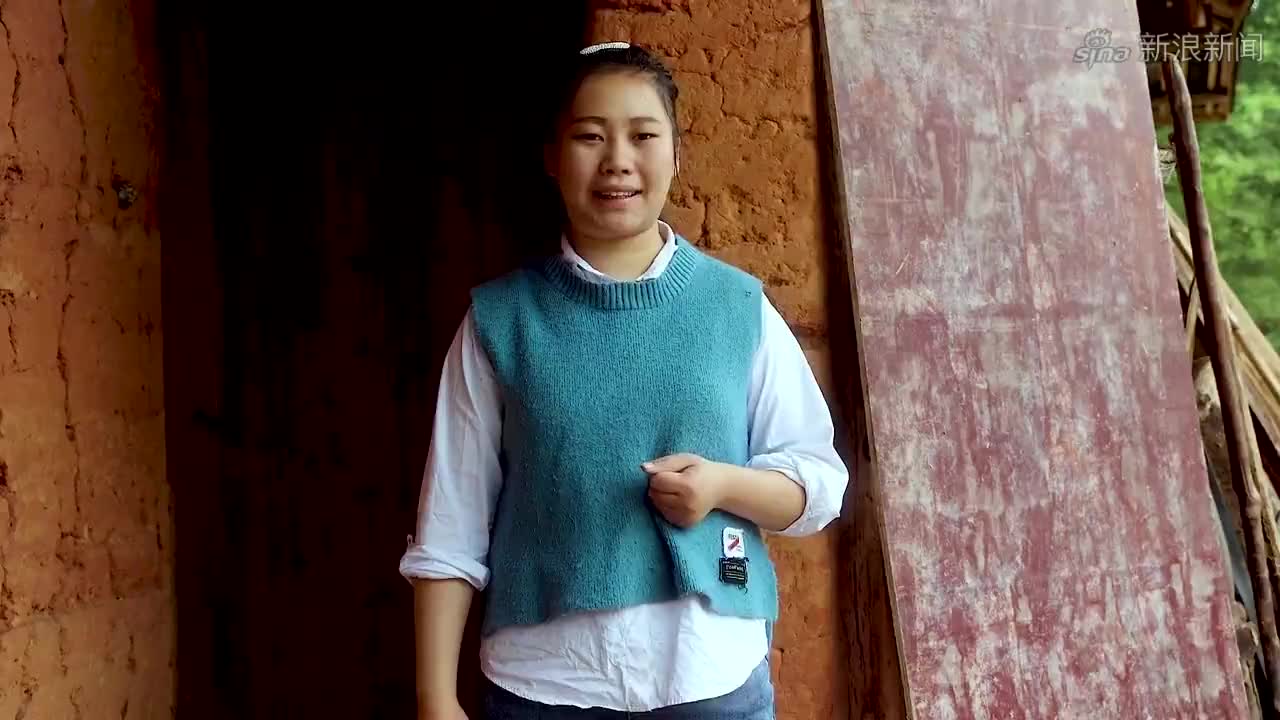 洪霞和钟小飞走舅舅家吃饭,他们整了好多好吃的,味道太安逸了