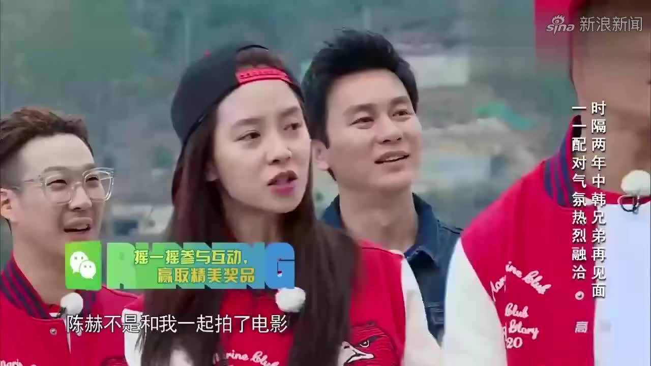 喜剧人7:李艺彤和秦霄贤组傻子cp,老秦丑照连拍辣眼