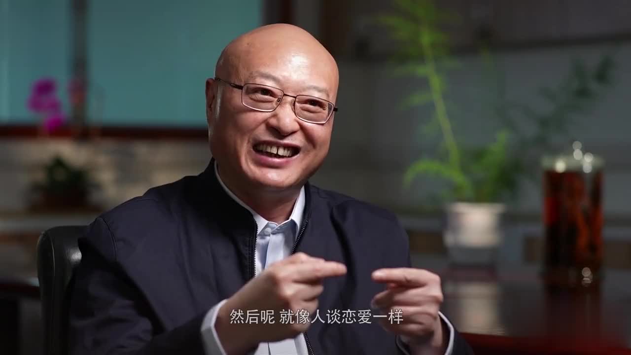 北大教授屠鹏飞扎根新疆大漠30年