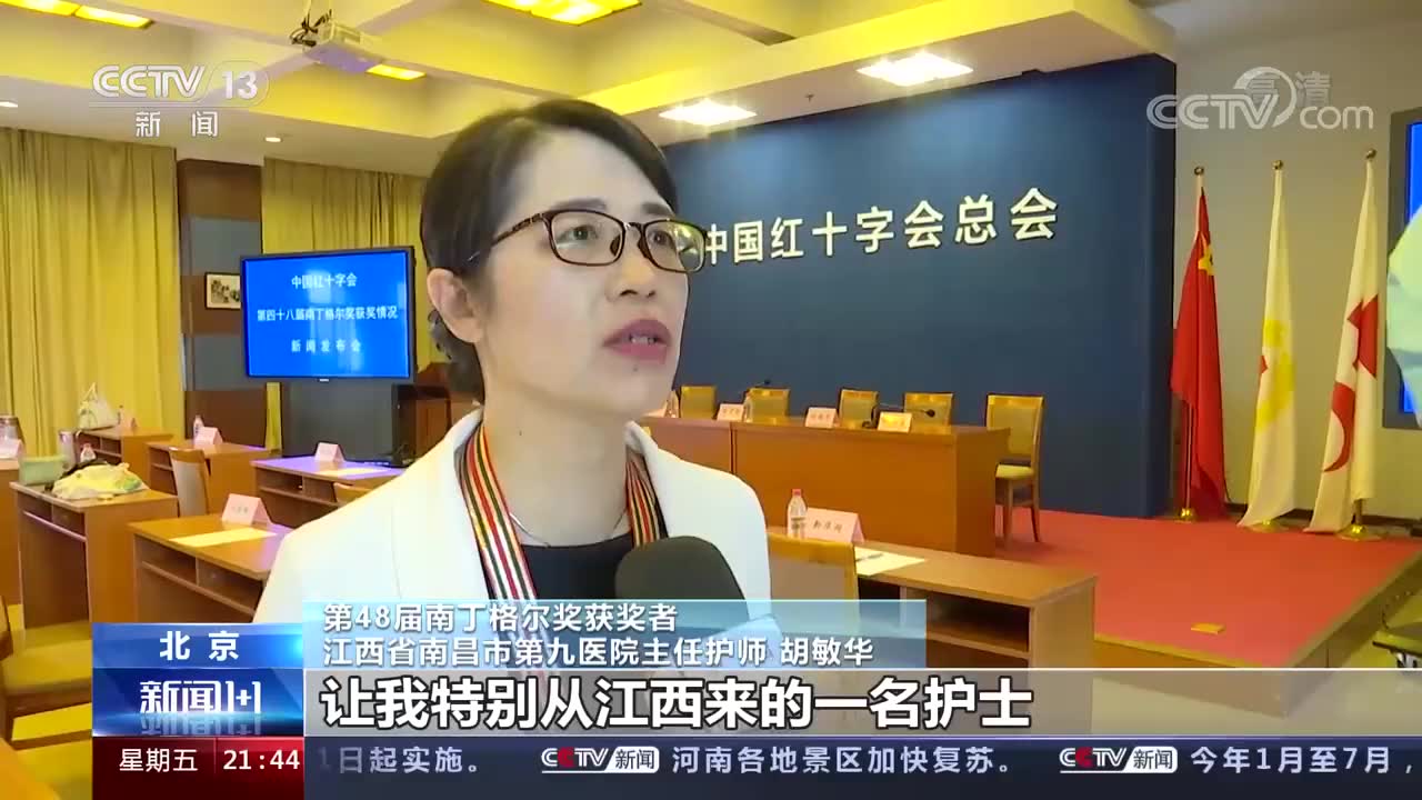 急诊科医生:家属打伤医生,护士的眼泪再也绷不住:打完我又打你