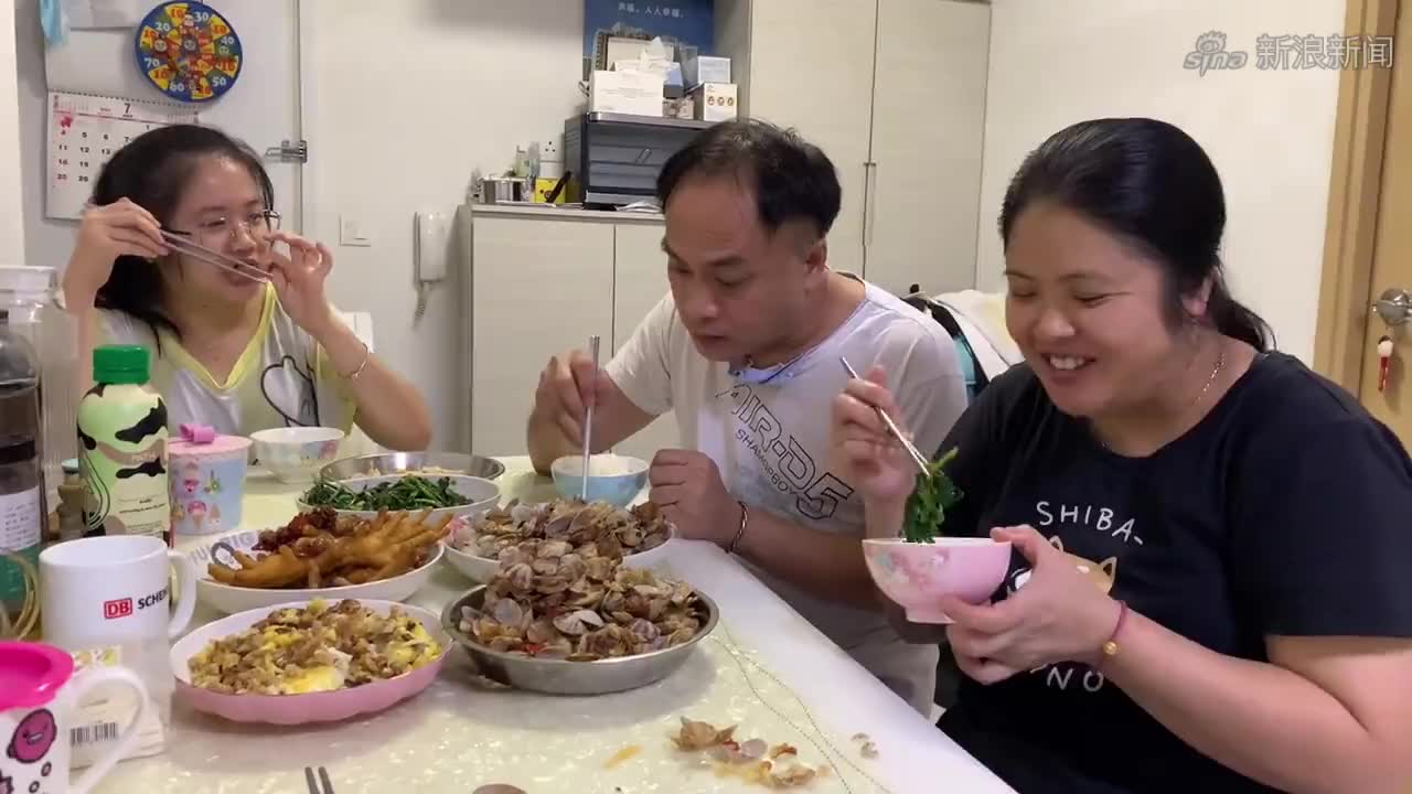 麻辣芳邻:华华说自己男友是外国人,老杨知道反对,积极劝说