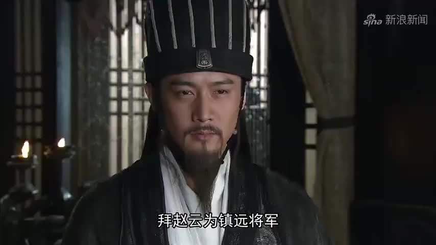 新三国:庞统能喝酒会说话,关张对他都很尊敬,可惜孔明就做不到