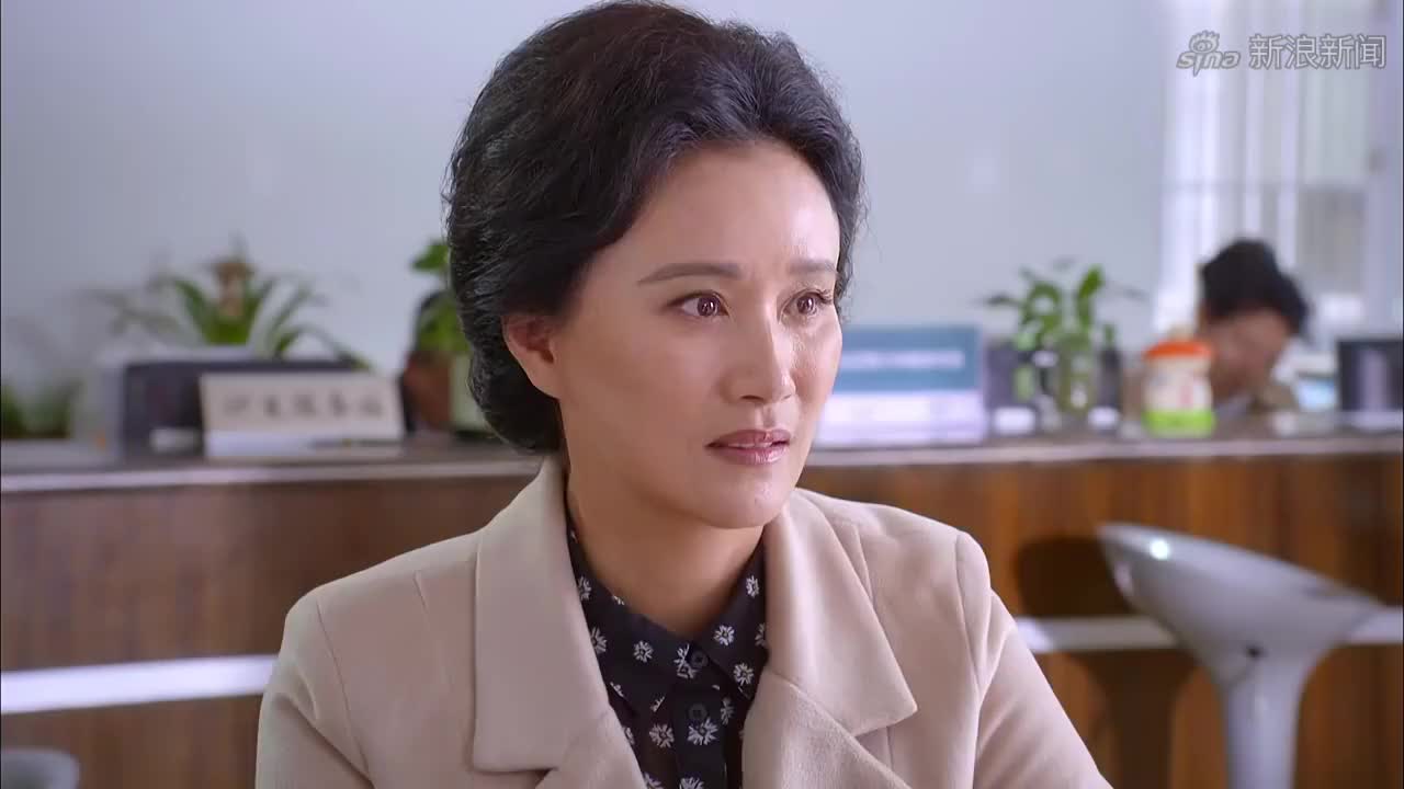 谈判冤家:罗父请乔楚吃饭,在罗铮铮面前说乔楚坏话怎料没人帮他