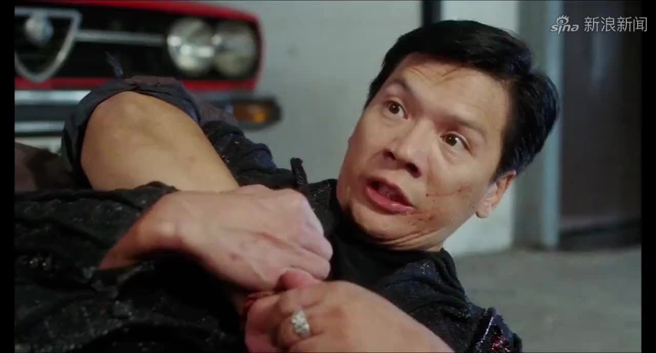 顶级保镖龙五,一手小李飞刀使得出神入化,真是太帅了