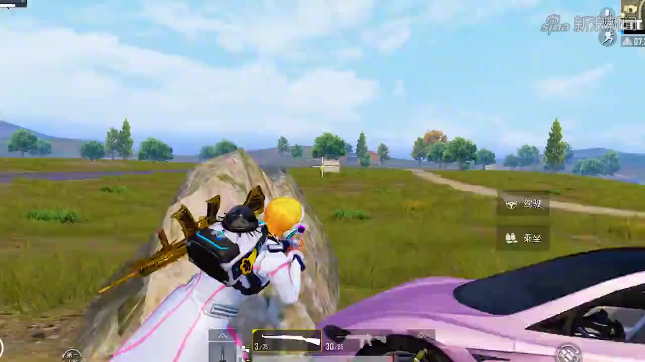 爆笑吃鸡:作死挑战!假装乞丐桥头乞讨,竟遭氪金大佬疯狂羞辱?