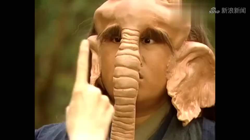 西游记续集:唐僧见徒弟不能帮他渡河,很是生气,却出现了摆渡人