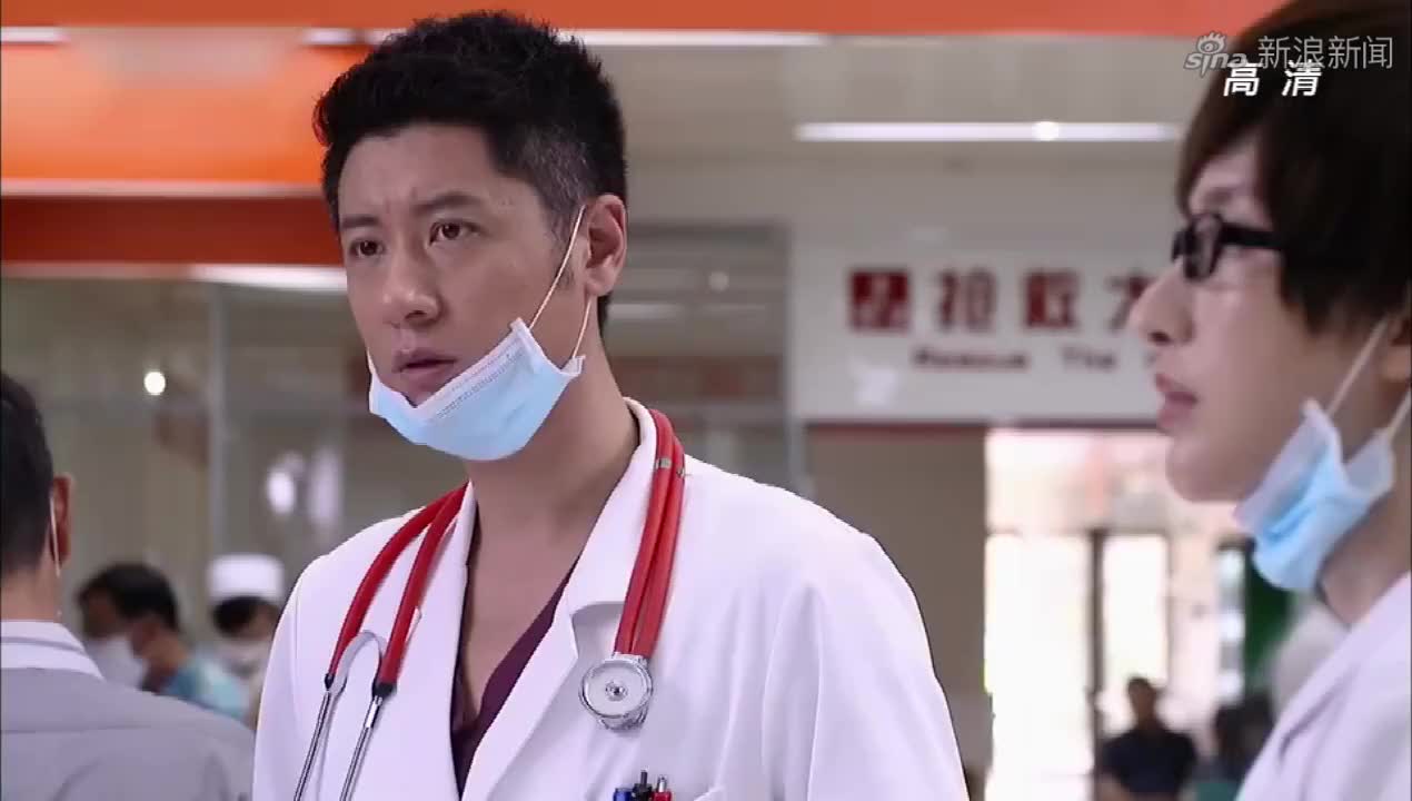 青年医生:小苏饭后大吐血,妈妈及时把他送去急诊,可惜还是晚了