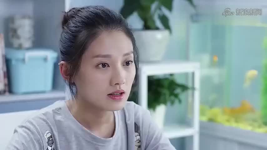 梅花儿香:梅花难受出门散步,被友信抓个正着,直接拉回家喝酒