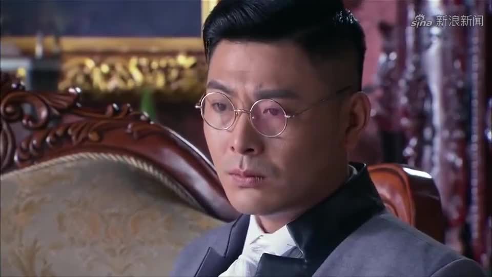 生死翻盘:沈先生故意让梨掉地上,没想到是想查看女孩腿上的伤疤