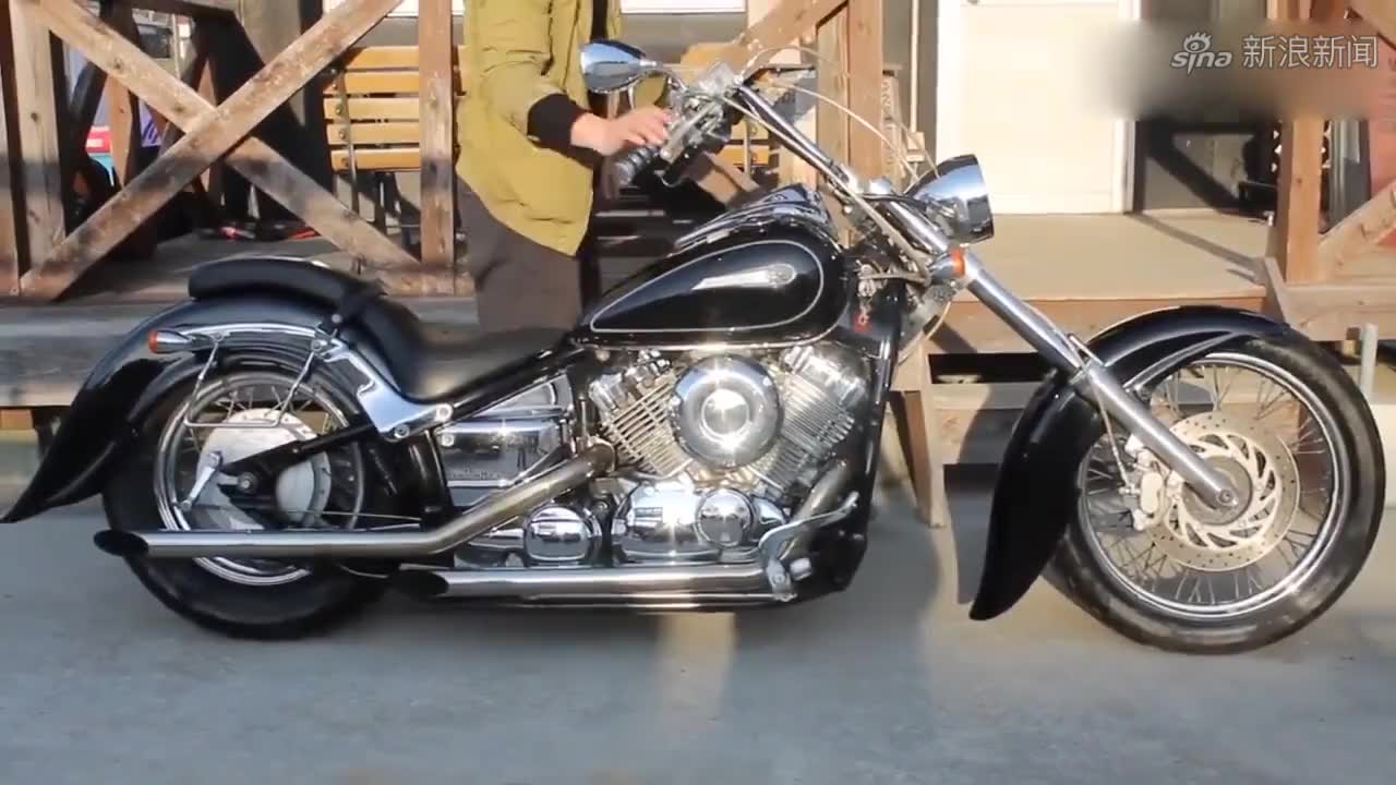 半人半摩托车的怪物男,行驶速度还超级的快,就连哈雷都追不上他