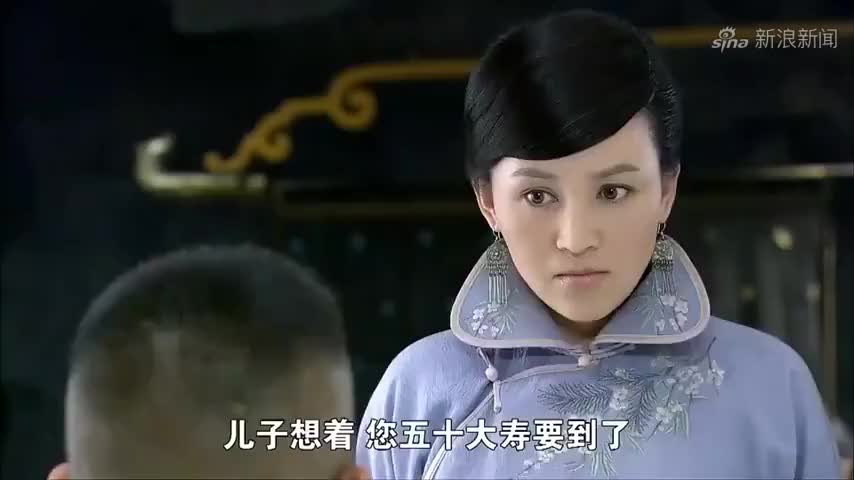 打狗棍,戴天理心疼孙女,为了不饿着孙女,让格格冒险去找吃的!