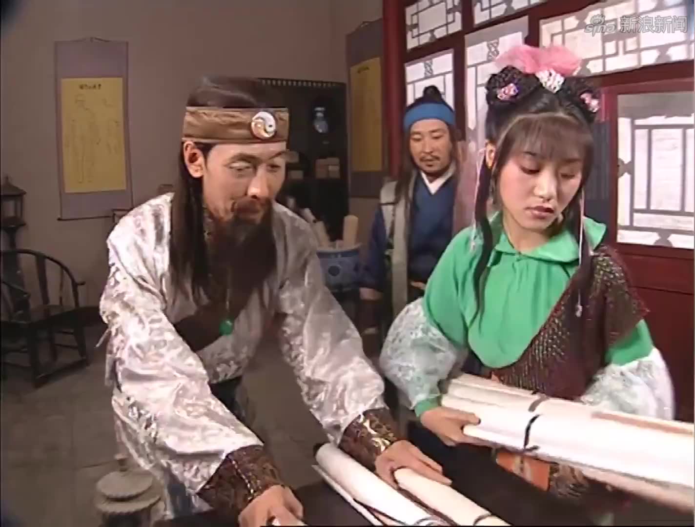 侠客行:叮当闹绝食,贝海石让侍剑去劝她,结果侍剑是去气她