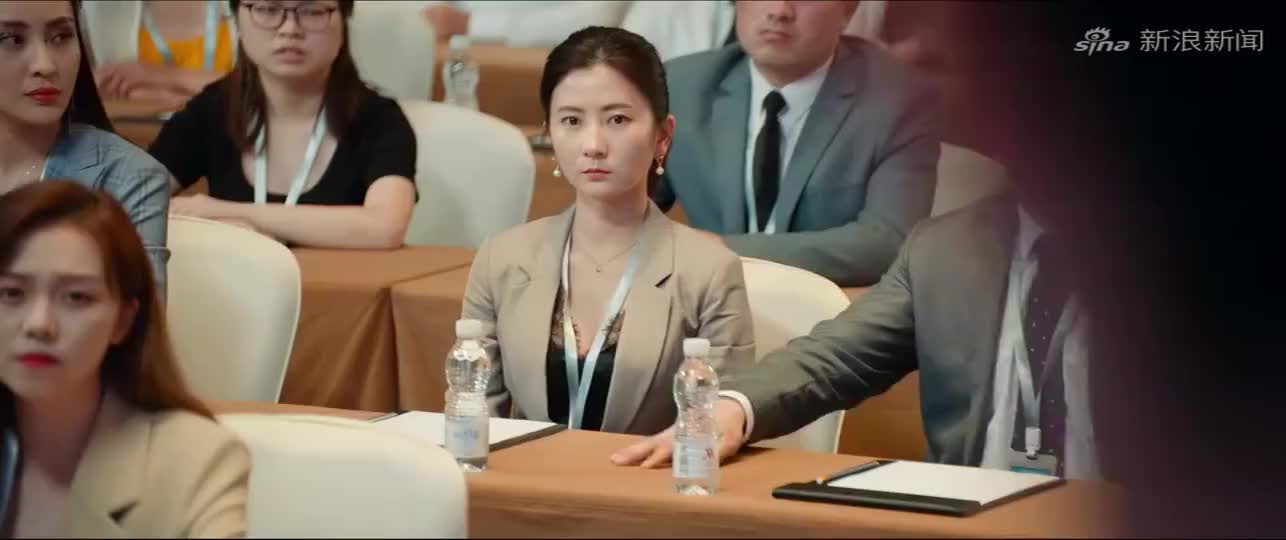 大红包:针锋相对,克拉拉眼神沟通杜莹,简直就是单方面碾压