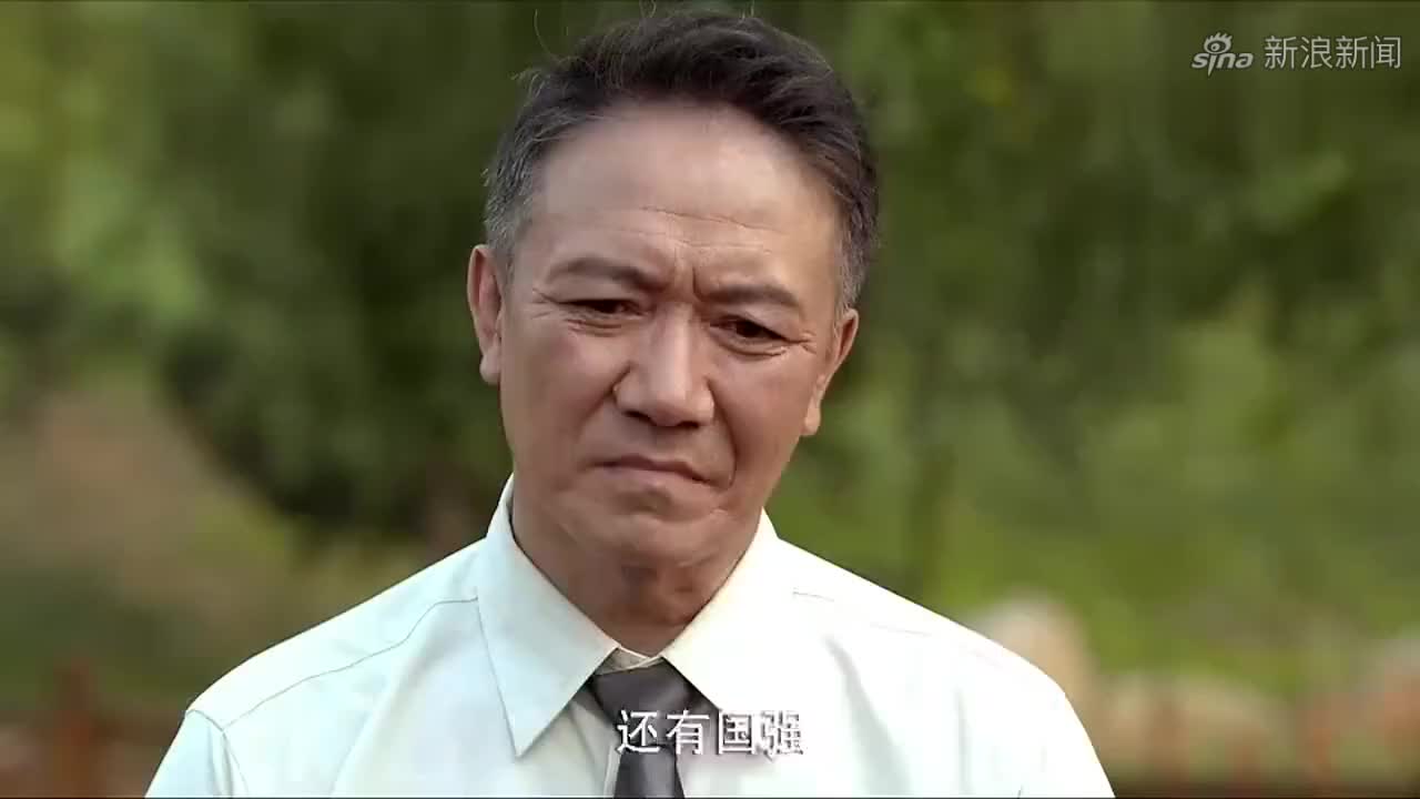 活法:张深跟雨瞳讲起了自己的身世,原来他是个孤儿,好可怜啊