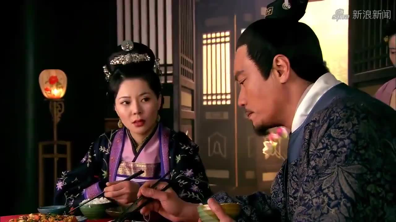 精忠岳飞:乌诗玛拉着张用的耳朵指责他,又是哪个相好的