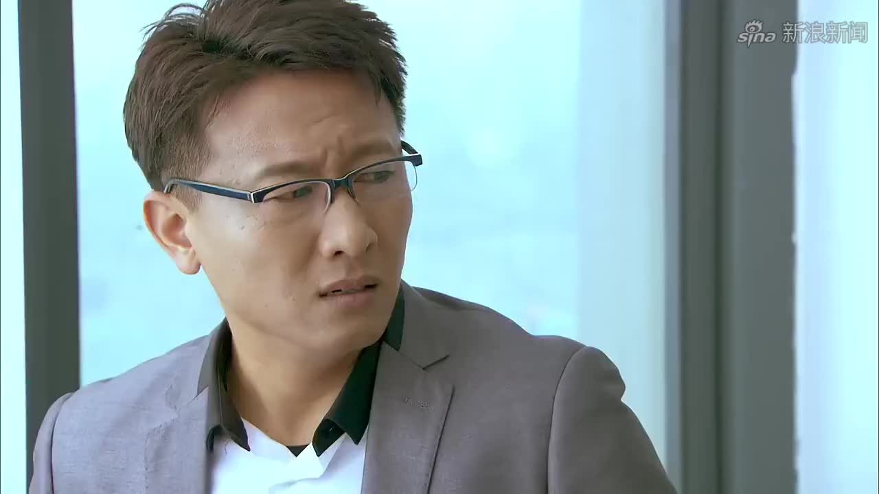 邻居也疯狂:刘栋求婚,被同事们围观,紧张的词都忘了!